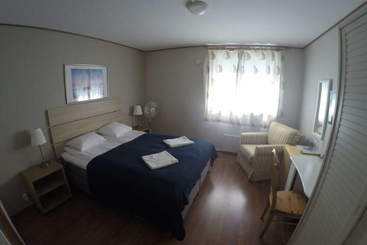Room 10 of 47