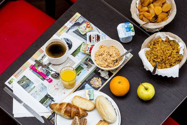 Breakfast/Coffee Service 28 of 51