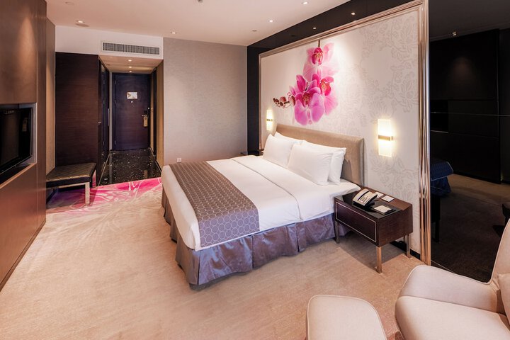 Room 18 of 72