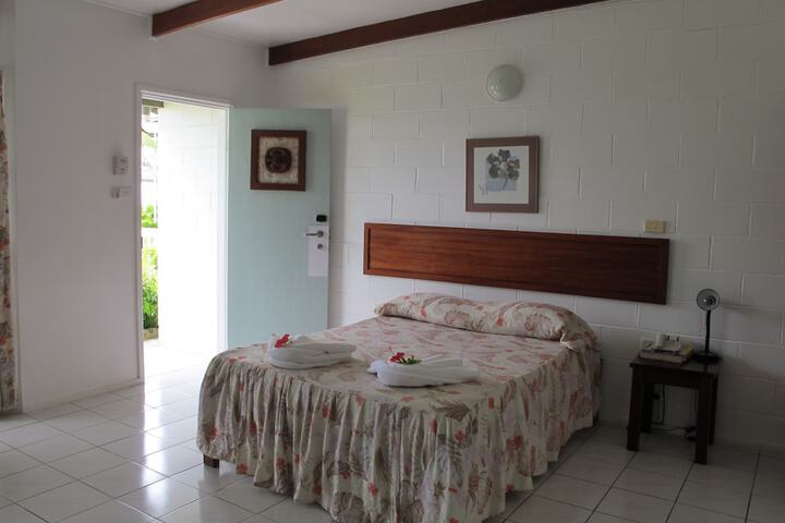 Room 4 of 48
