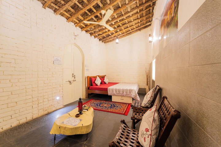 Room 4 of 13