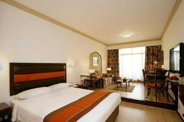 Room 5 of 6