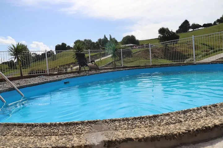 Pool 15 of 23