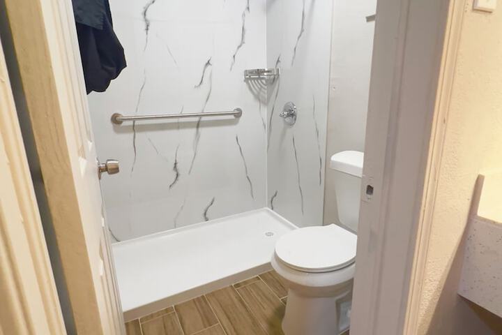 Room 16 of 20