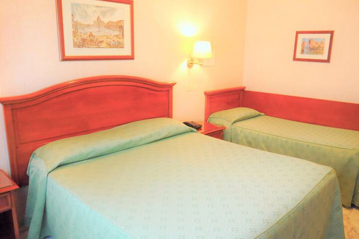 Room 92 of 201