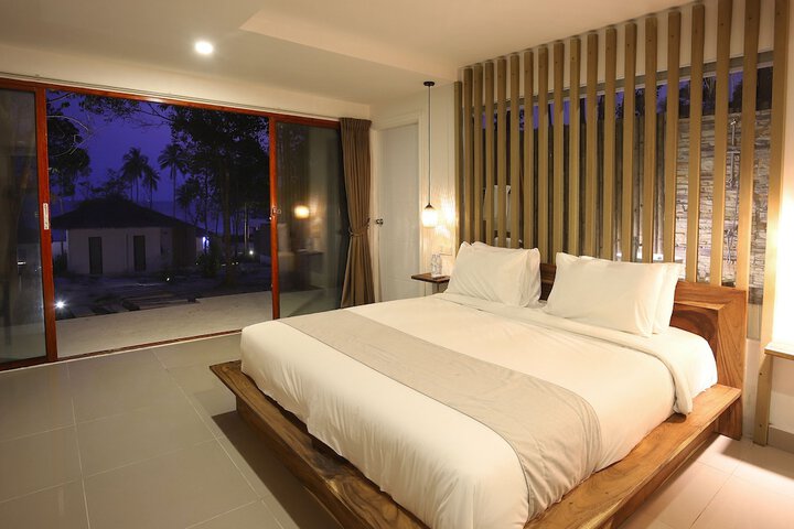 Room 6 of 43