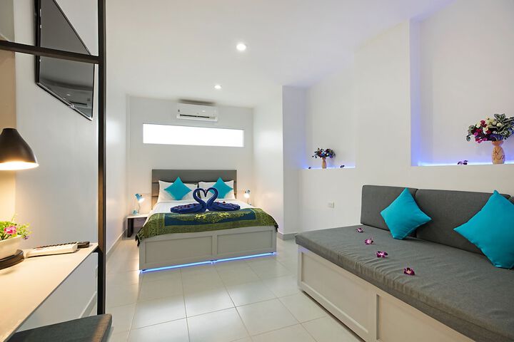 Room 2 of 42