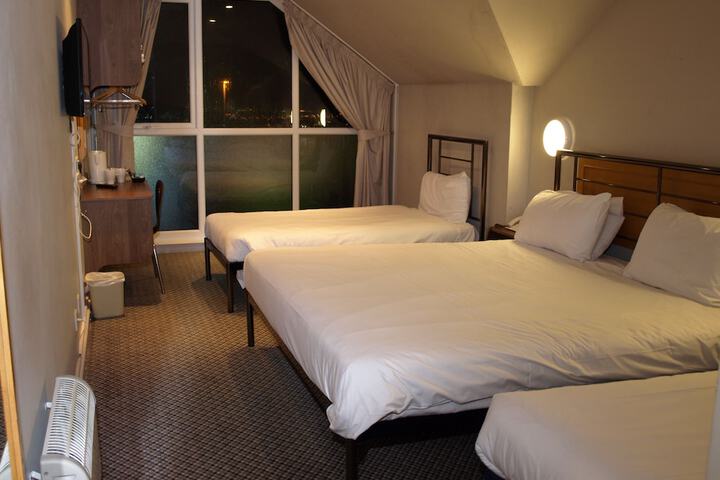 Room 134 of 236