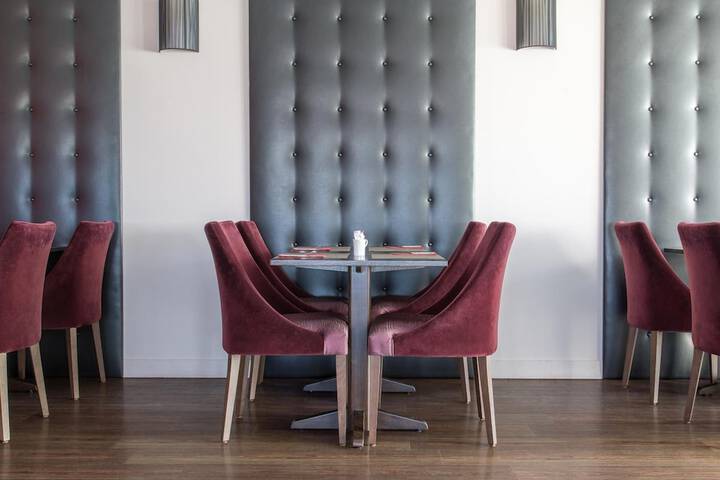 Dining 48 of 67
