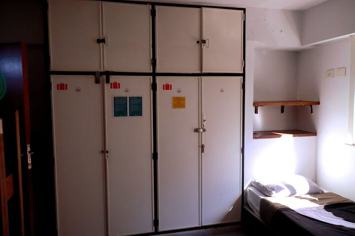 Room 21 of 49