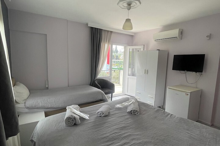 Room 4 of 47