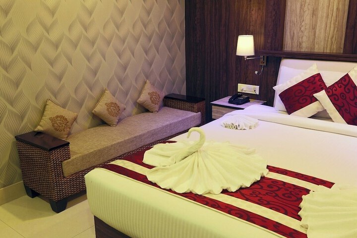 Room 10 of 26