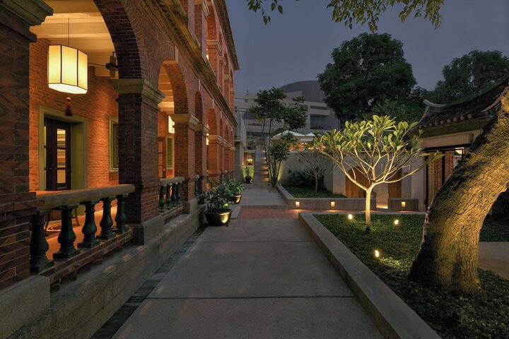 Hotel 52 of 61
