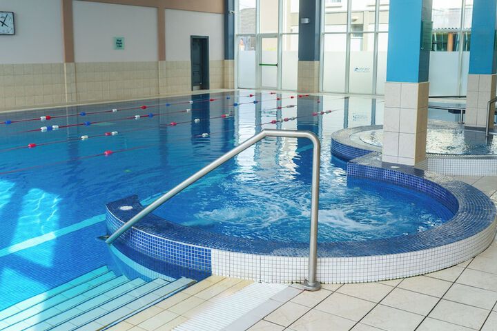 Hotel Pool