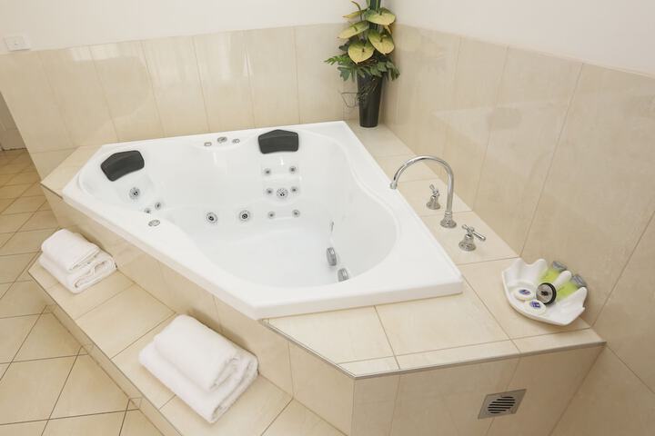 Hot Tub 88 of 121