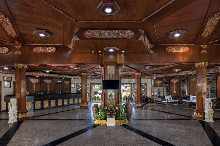 Guest Lobby