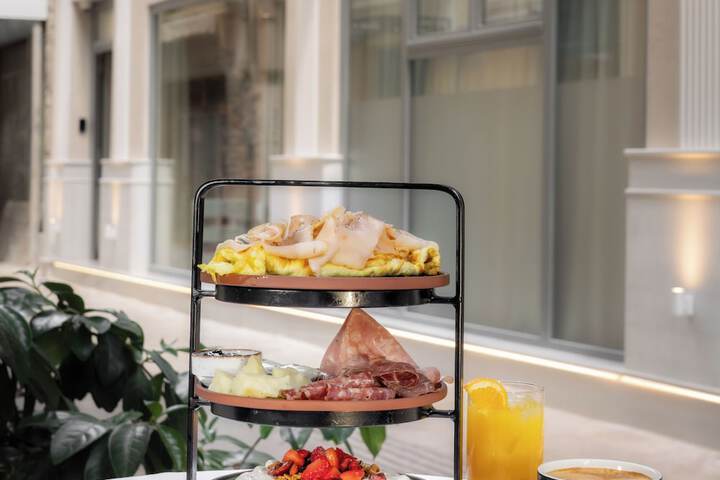 Breakfast/Coffee Service 53 of 60