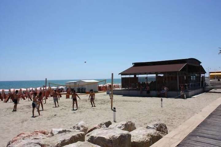 Beach 22 of 25