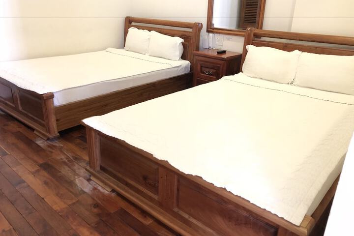Room 15 of 25