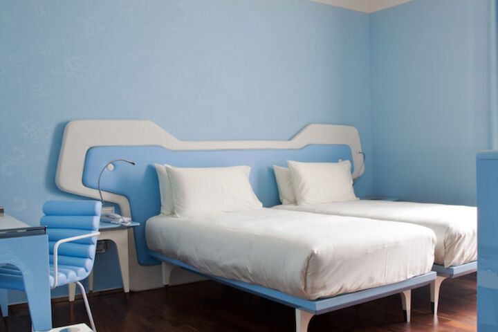 Room 3 of 49