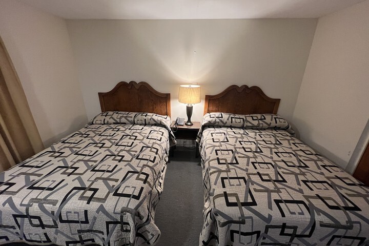 Room 8 of 17