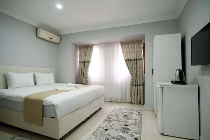 Room 44 of 83