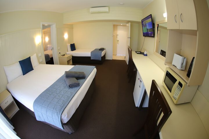 Room 15 of 199