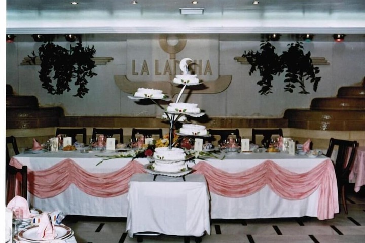 Ballroom/Hall 35 of 44