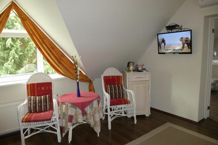 Room 15 of 96