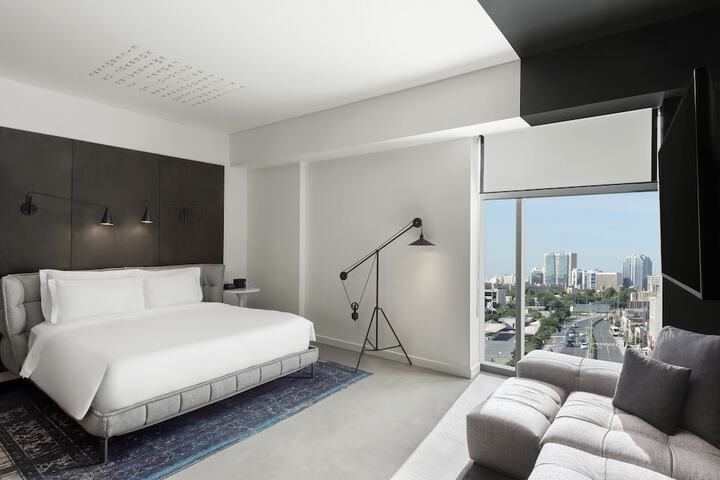 Room 31 of 74