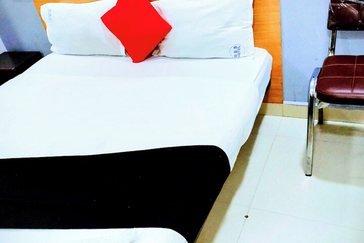 Room 4 of 6