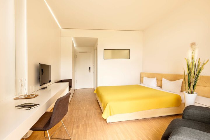Room 5 of 21