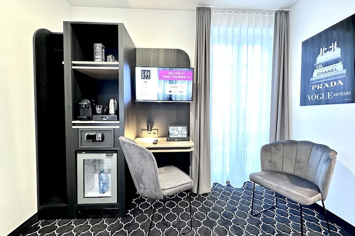 Room 51 of 194