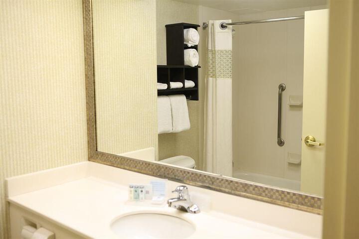 Room 9 of 23