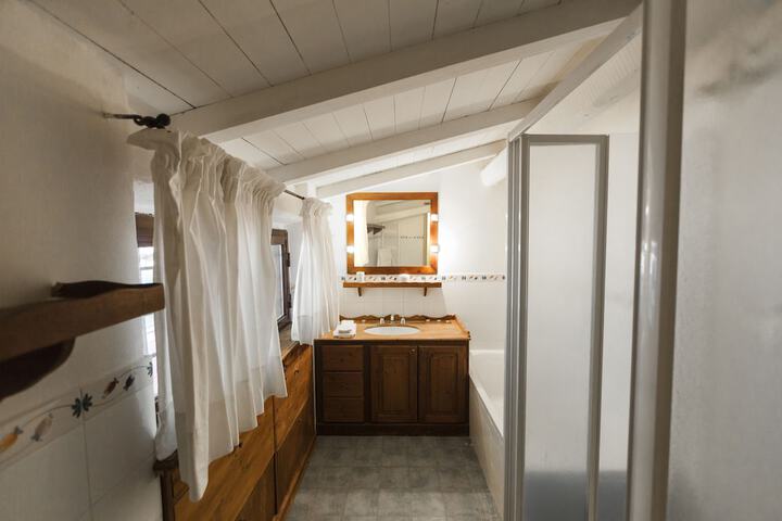 Room 15 of 22