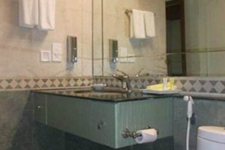 Clean Restrooms