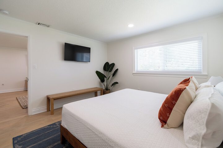 Room 4 of 46