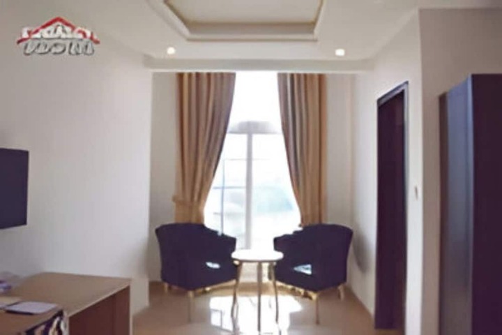 Room 18 of 27