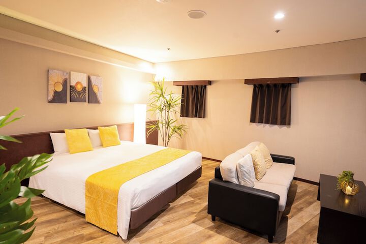 Room 5 of 23