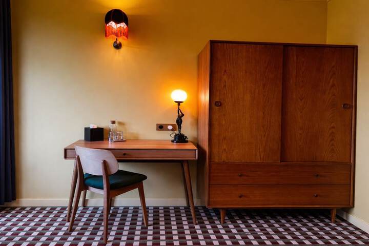 Room 28 of 88