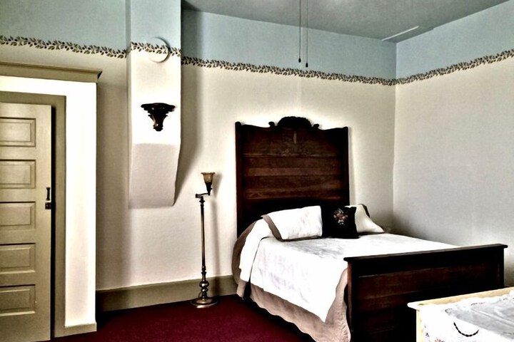 Room 30 of 135