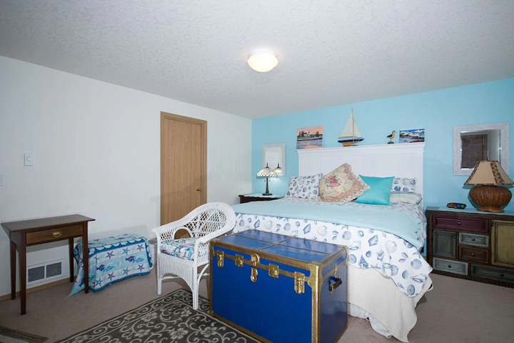 Room 4 of 5