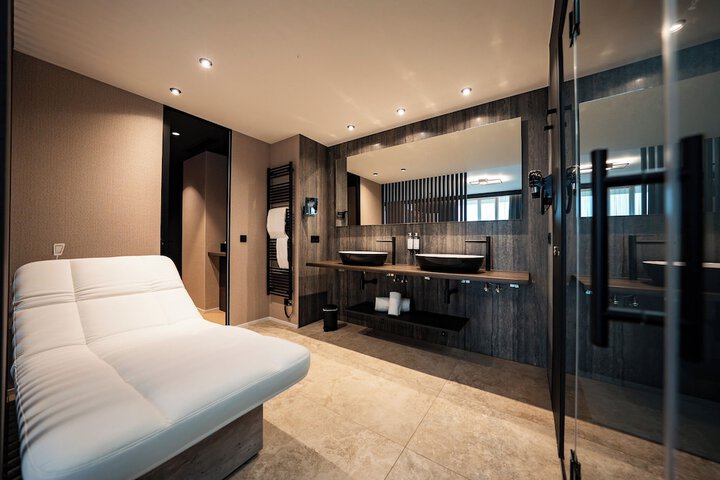 Room 27 of 55