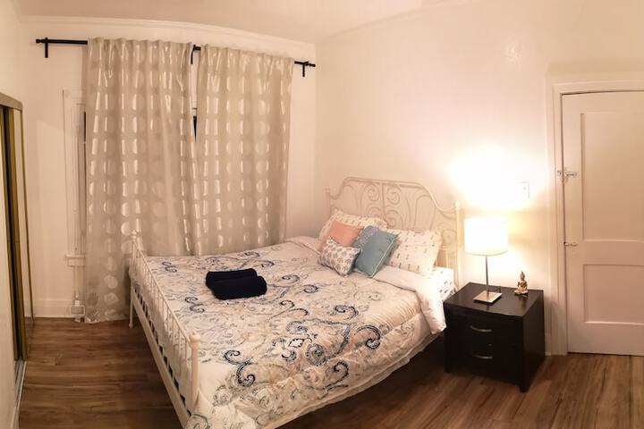 Room 2 of 38