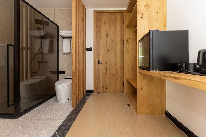 Room 136 of 159