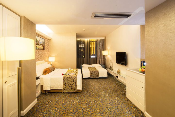 Room 10 of 47