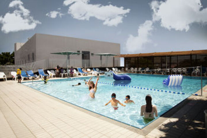 Pools & Facilities