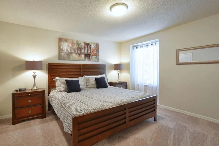 Room 4 of 35