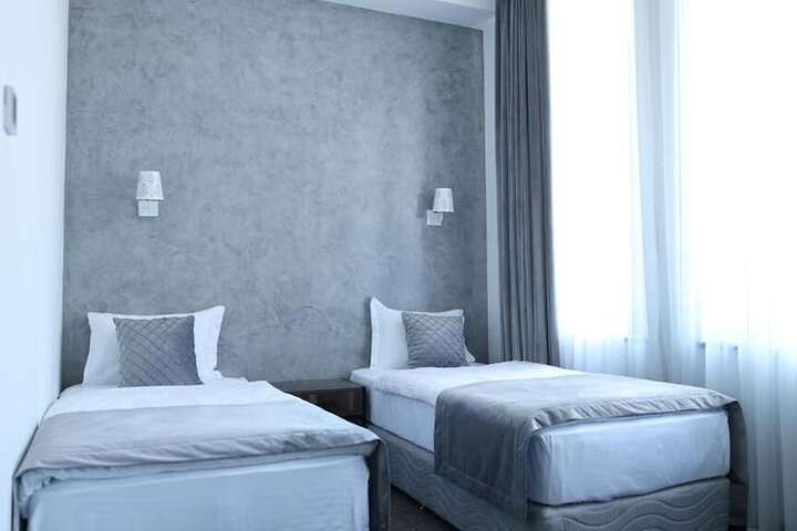 Room 4 of 51