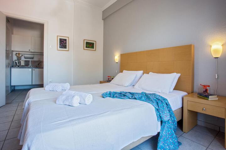 Room 15 of 20